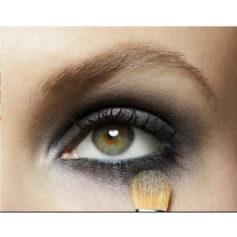 MAC GLITCH IN THE MATRIX Eye Shadow~ Grey Metalic Frost ~ Pro Palette Pan Refill